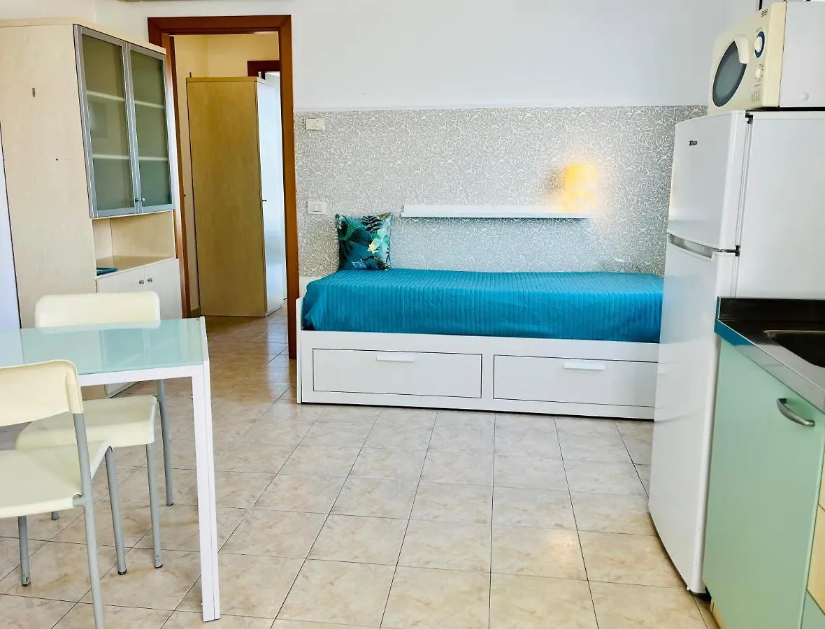 Residence Frontemare Rimini Itálie
