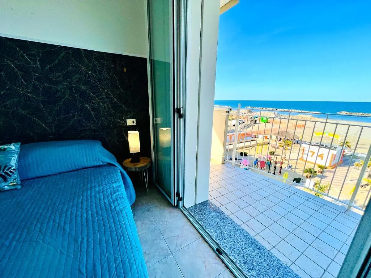 Residence Frontemare Rimini 2*,  Itálie